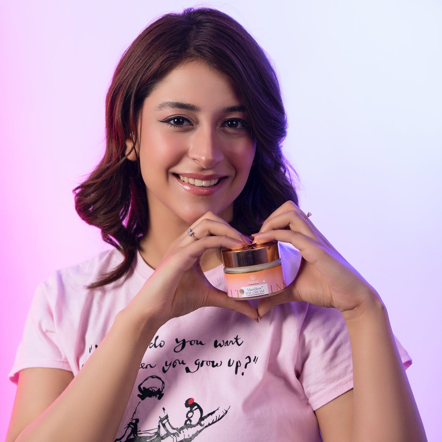 MaxGlow Day Cream Shoot