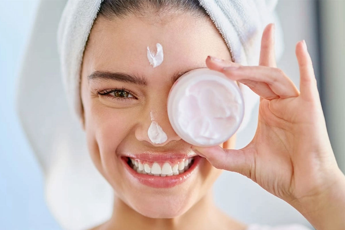 How Skin Renews Itself While You Sleep — and Why Your Night Cream Matters